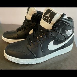 Nike Air Jordan 1- Black and White